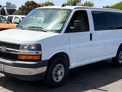 2017 Chevrolet Express LT 3500 3DR Passenger Van