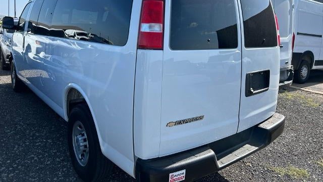 2025 Chevrolet Express LS 3500