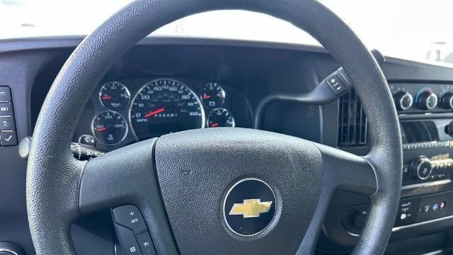 2025 Chevrolet Express LS 3500