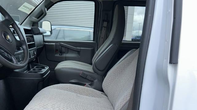 2025 Chevrolet Express LS 3500
