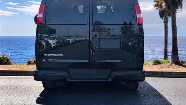 2025 Chevrolet Express LS 3500
