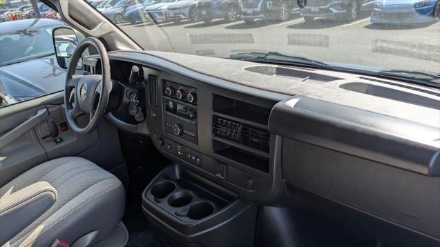 2025 Chevrolet Express LS 3500