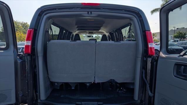 2025 Chevrolet Express LS 3500