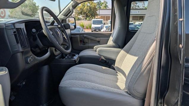 2025 Chevrolet Express LS 3500