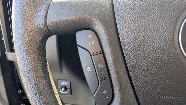 2025 Chevrolet Express LS 3500