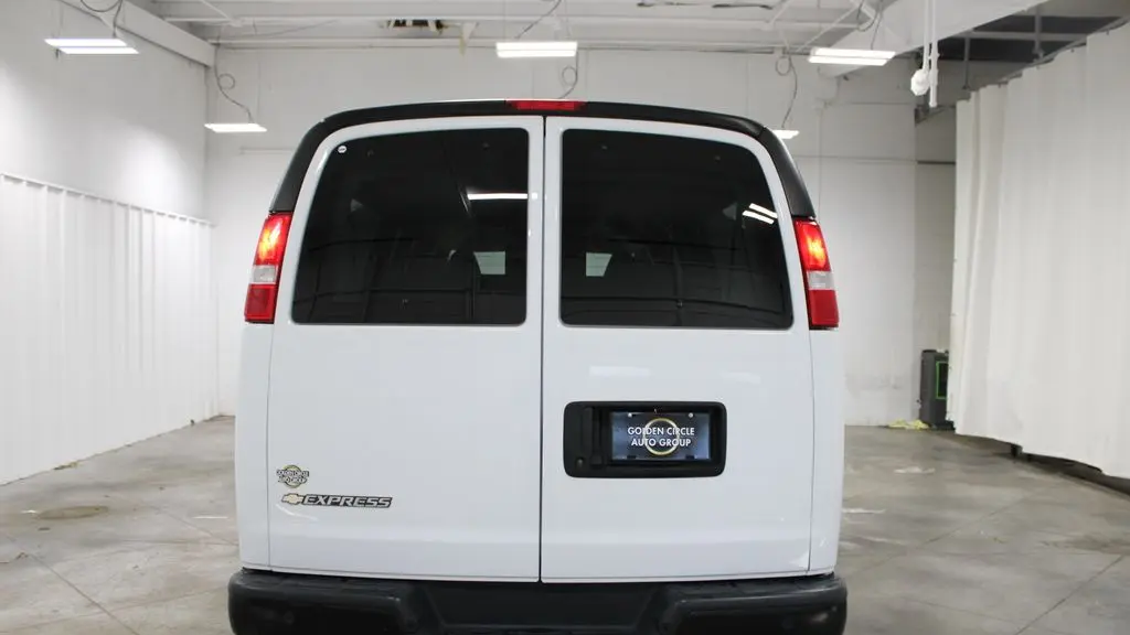 2023 Chevrolet Express LS 3500