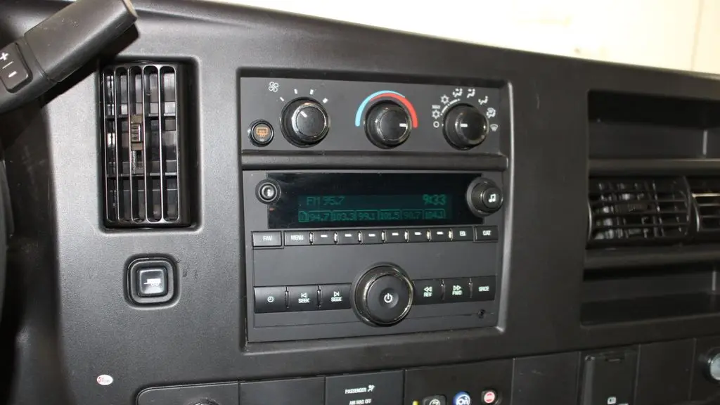 2023 Chevrolet Express LS 3500