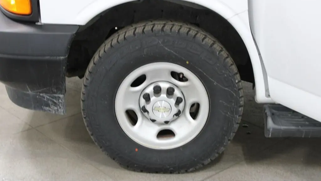 2023 Chevrolet Express LS 3500