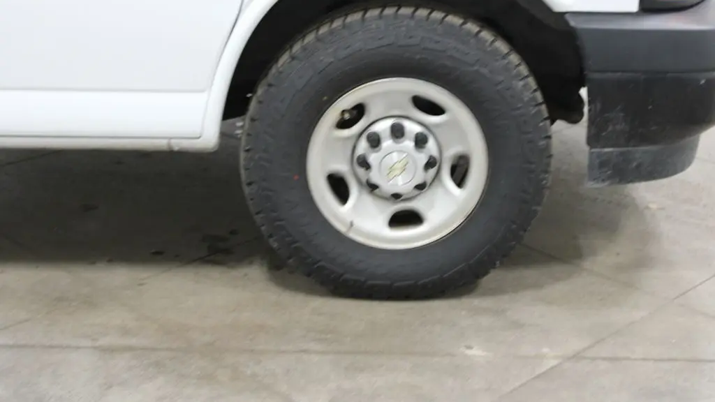 2023 Chevrolet Express LS 3500