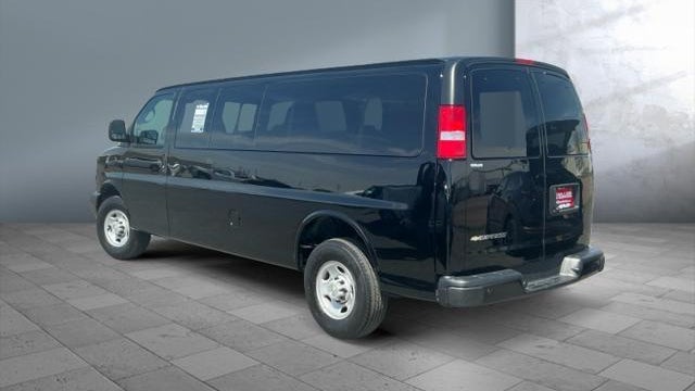 2025 Chevrolet Express LS 3500