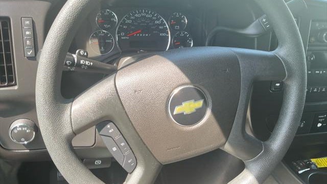 2025 Chevrolet Express LS 3500