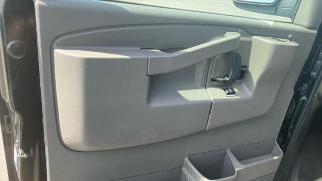 2025 Chevrolet Express LS 3500