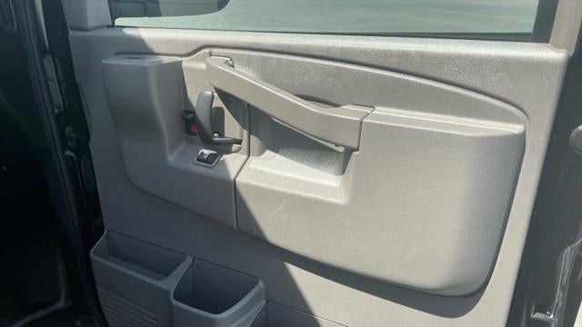 2025 Chevrolet Express LS 3500