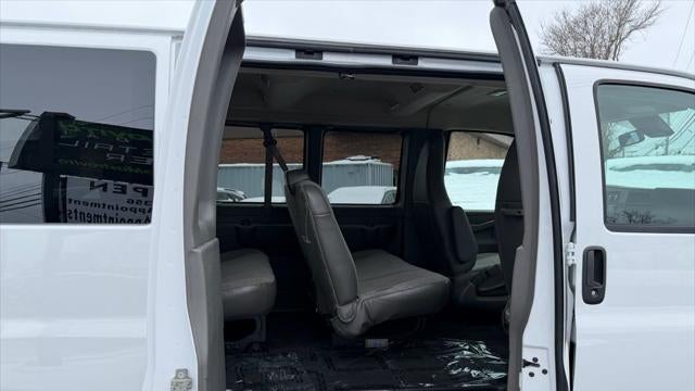 2025 Chevrolet Express LT 3500