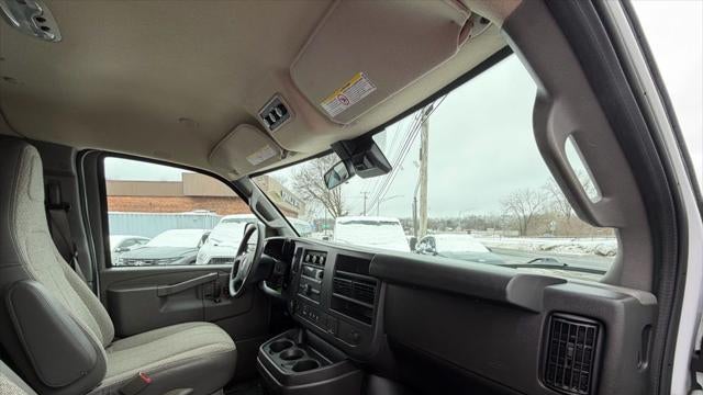 2025 Chevrolet Express LT 3500