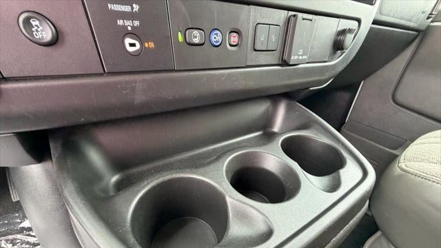 2025 Chevrolet Express LT 3500