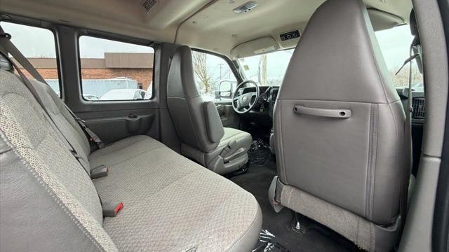 2025 Chevrolet Express LT 3500