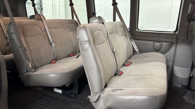 2025 Chevrolet Express LT 3500