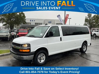 2025 Chevrolet Express LT 3500 3DR Extended Passenger Van