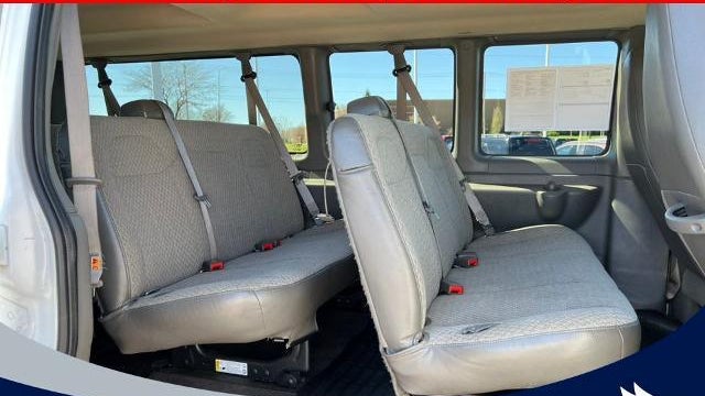 2025 Chevrolet Express LT 3500