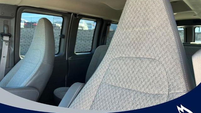 2025 Chevrolet Express LT 3500