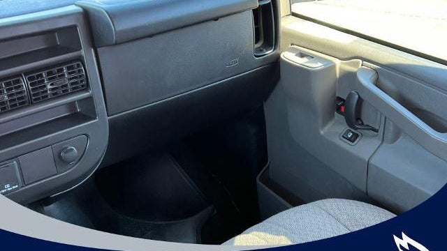 2025 Chevrolet Express LT 3500
