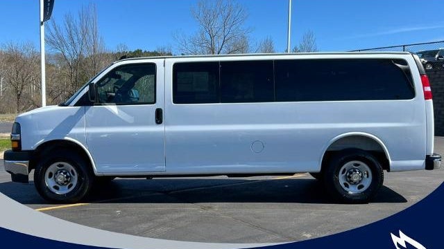2025 Chevrolet Express LT 3500