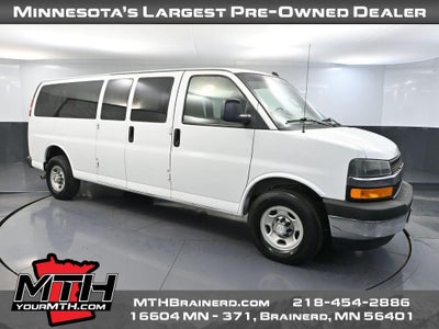 2017 Chevrolet Express LT 3500 3DR Extended Passenger Van