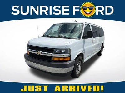 2018 Chevrolet Express LT 3500 3DR Extended Passenger Van