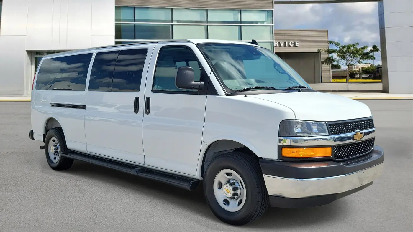 2025 Chevrolet Express LT 3500