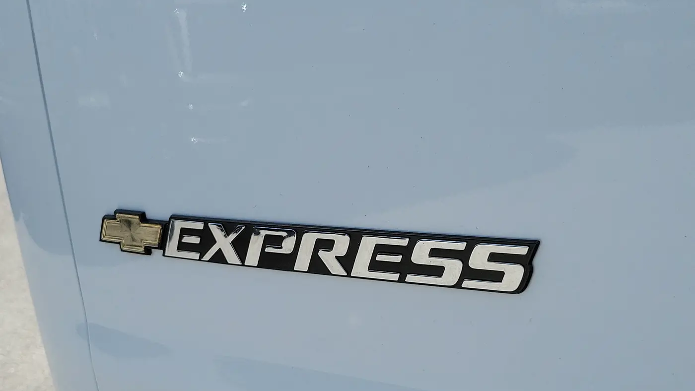 2025 Chevrolet Express LT 3500