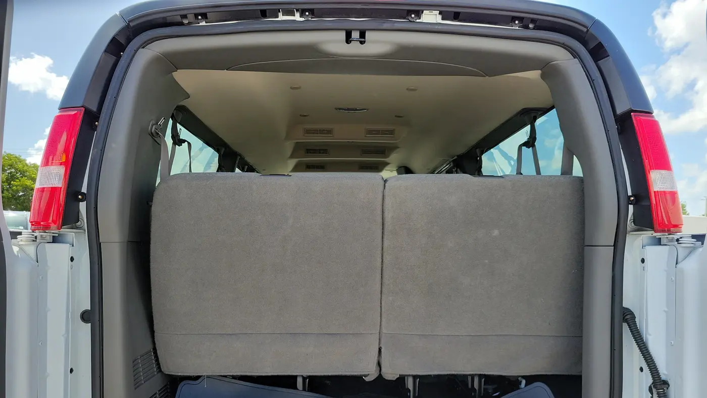 2025 Chevrolet Express LT 3500
