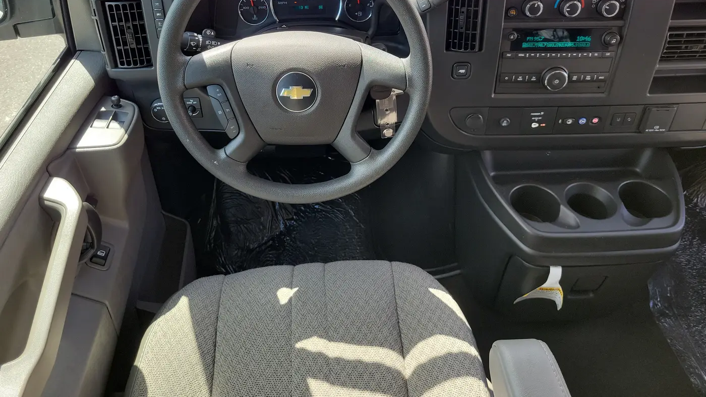 2025 Chevrolet Express LT 3500