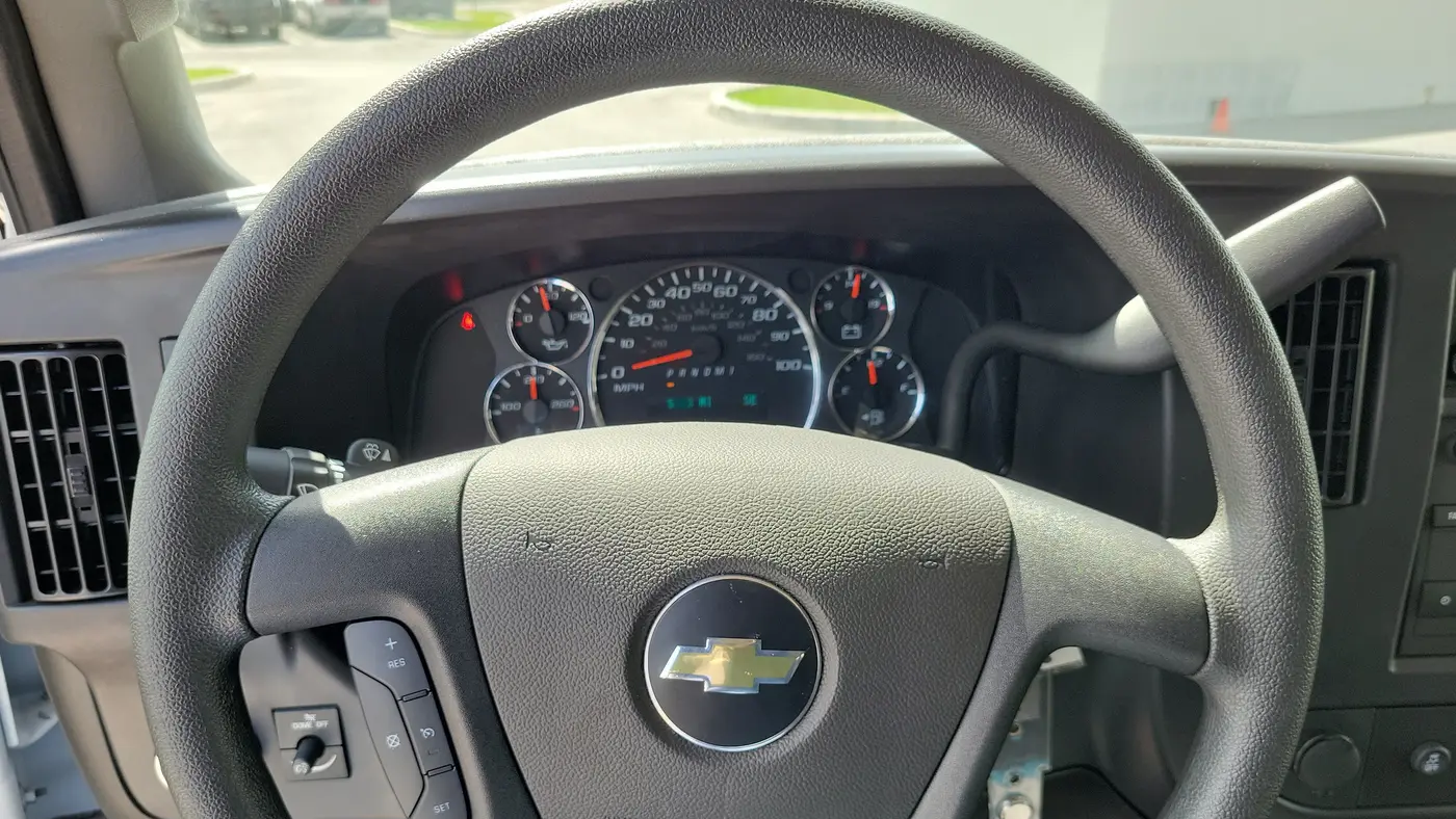 2025 Chevrolet Express LT 3500