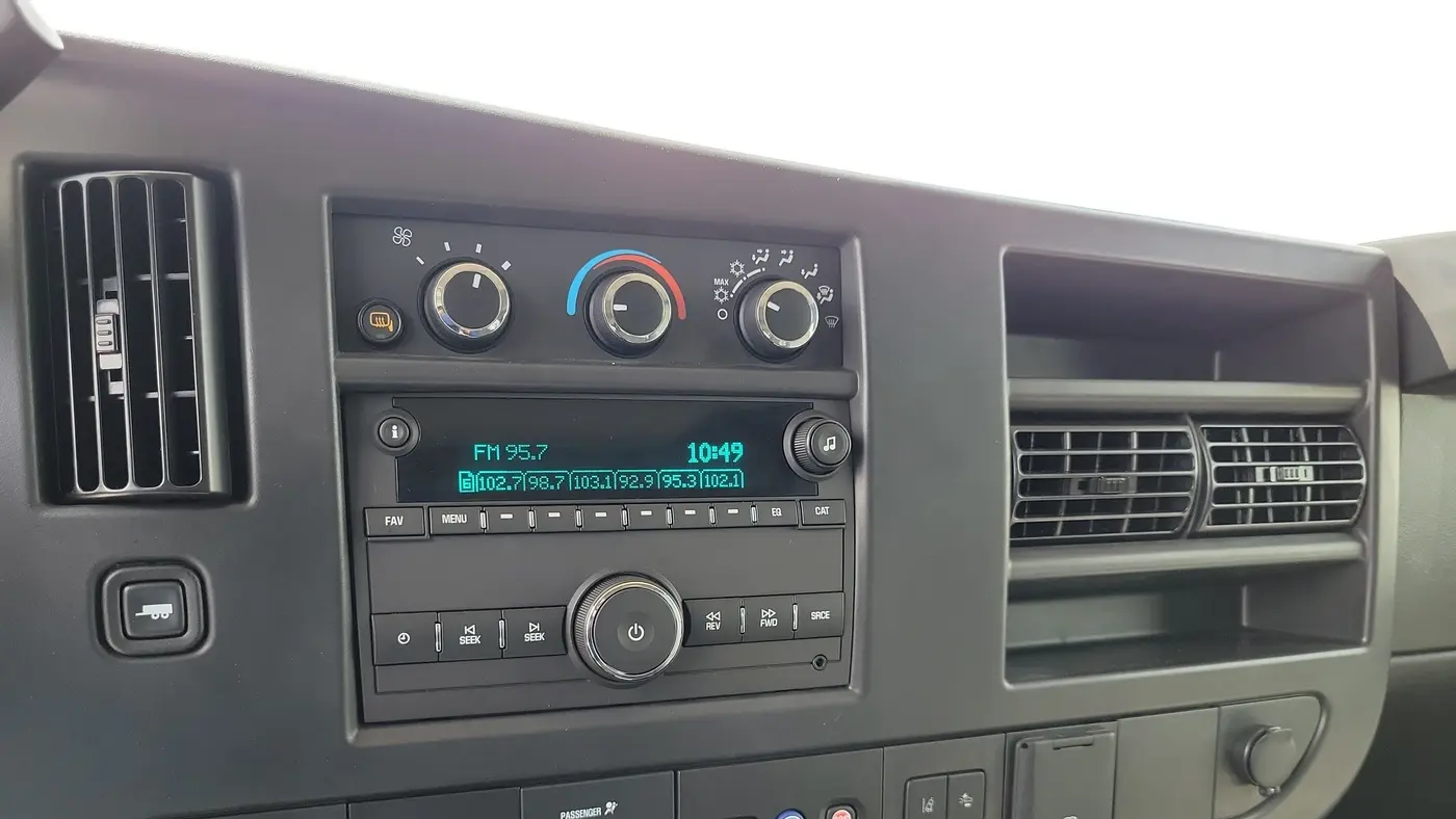 2025 Chevrolet Express LT 3500