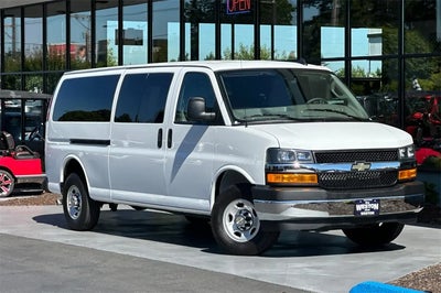2024 Chevrolet Express LT 3500 3DR Extended Passenger Van