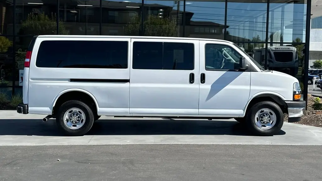 2024 Chevrolet Express LT 3500