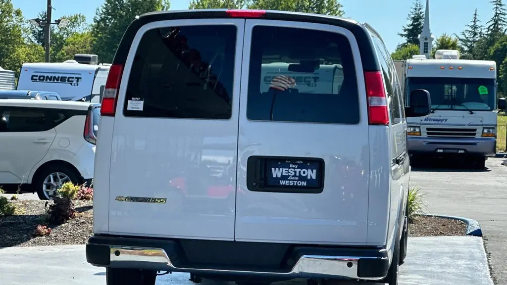 2024 Chevrolet Express LT 3500
