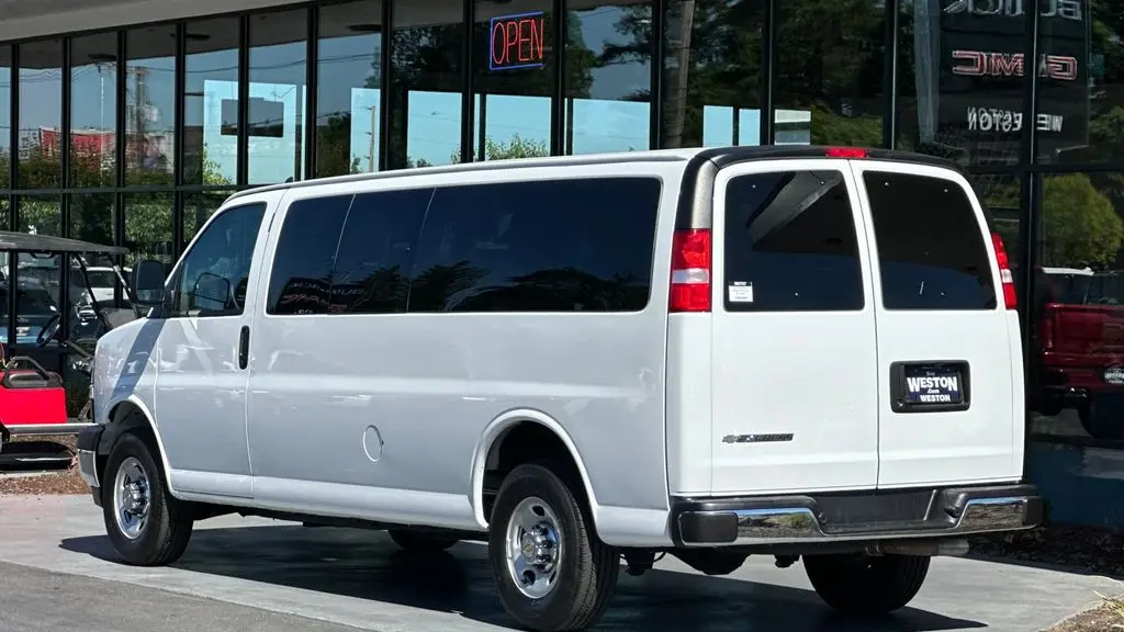 2024 Chevrolet Express LT 3500