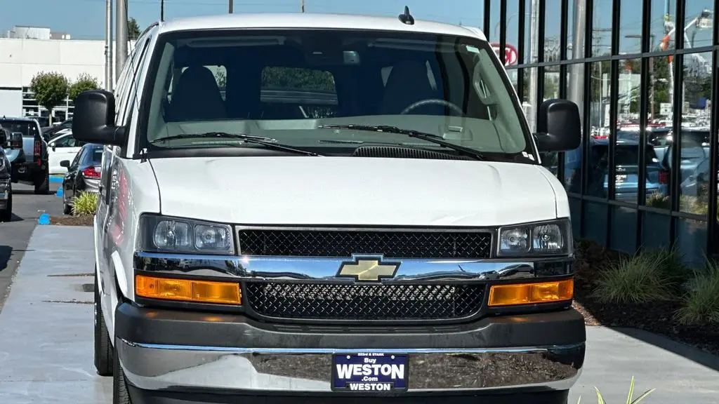 2024 Chevrolet Express LT 3500