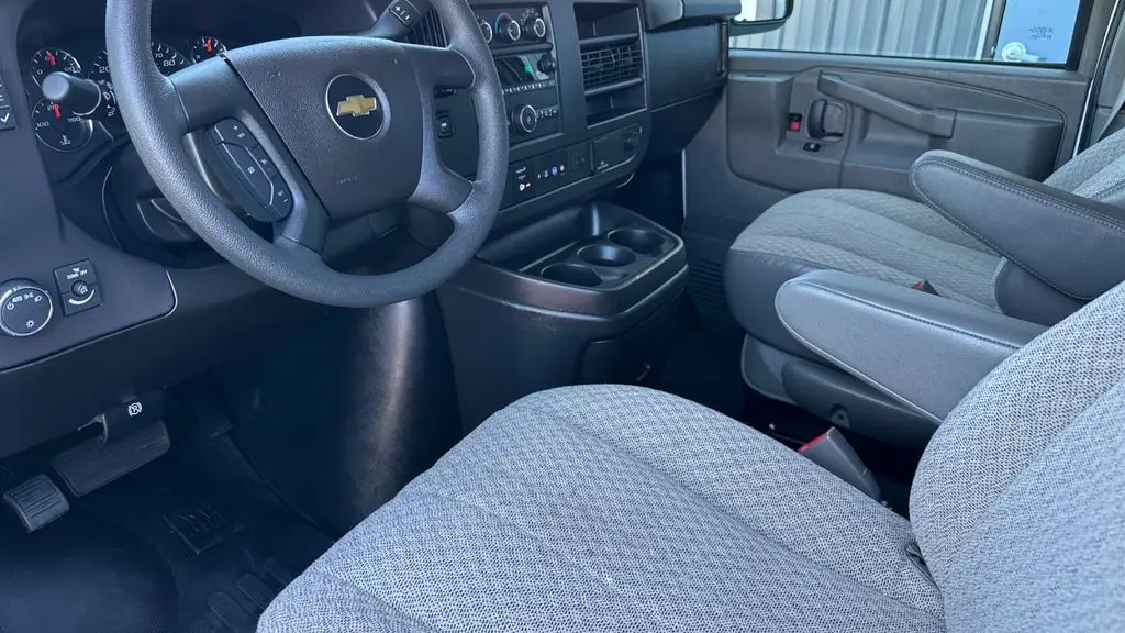 2024 Chevrolet Express LT 3500