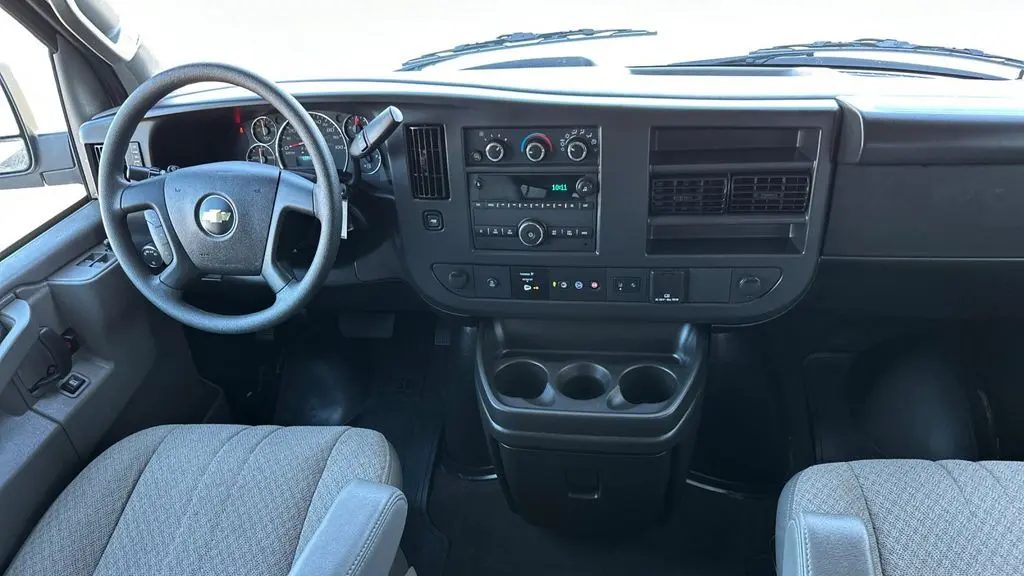 2024 Chevrolet Express LT 3500