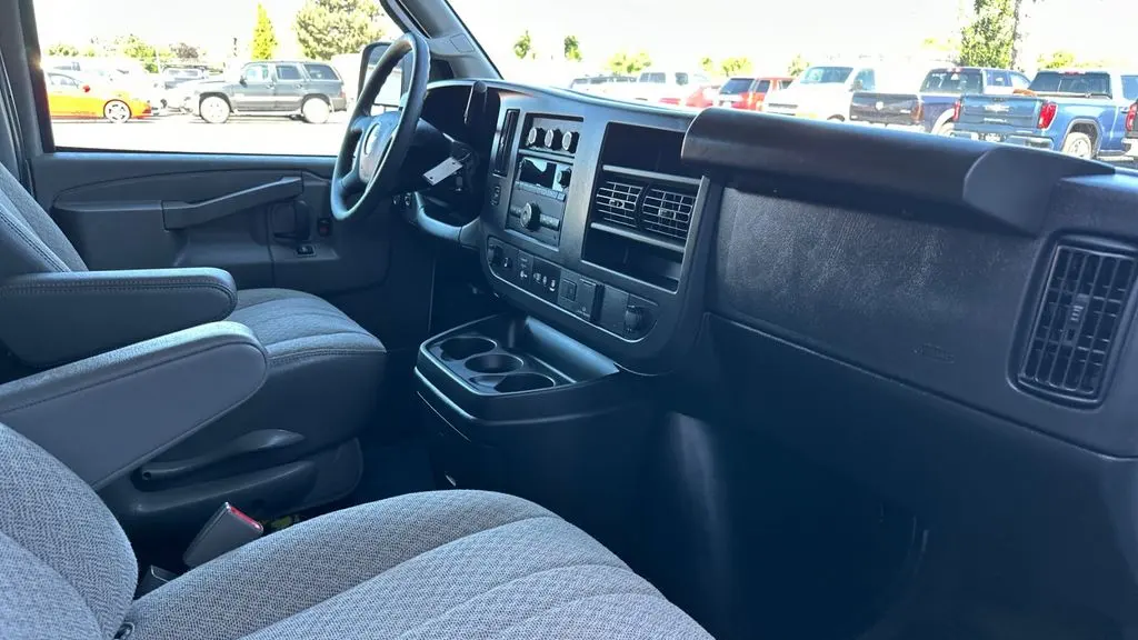2024 Chevrolet Express LT 3500