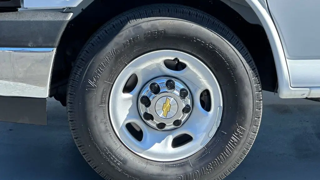 2024 Chevrolet Express LT 3500