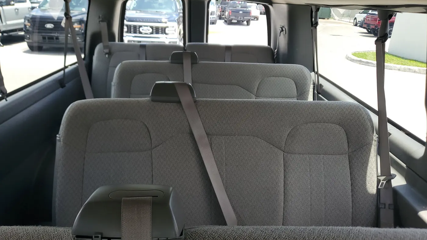 2025 Chevrolet Express LT 3500