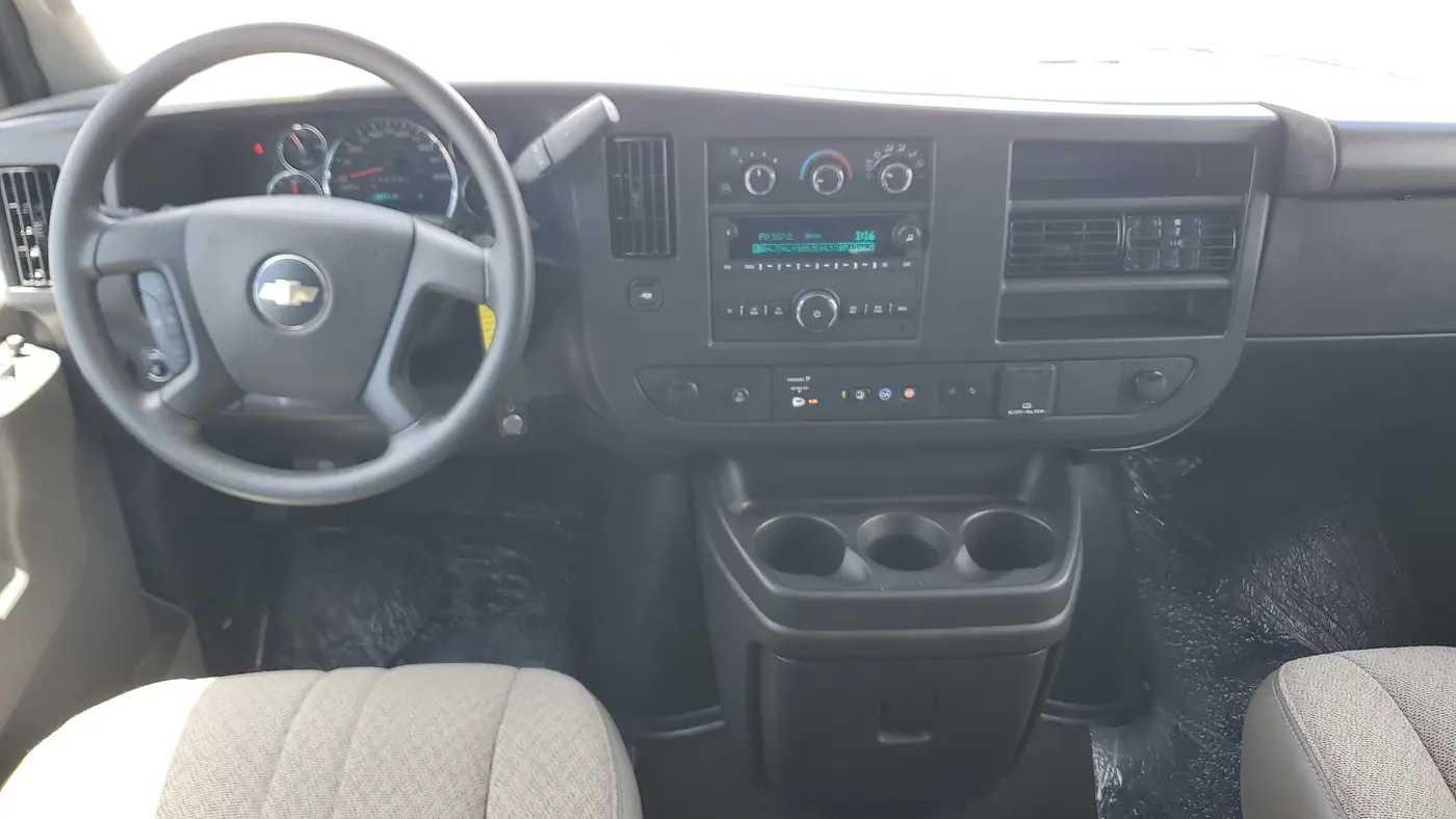 2025 Chevrolet Express LT 3500