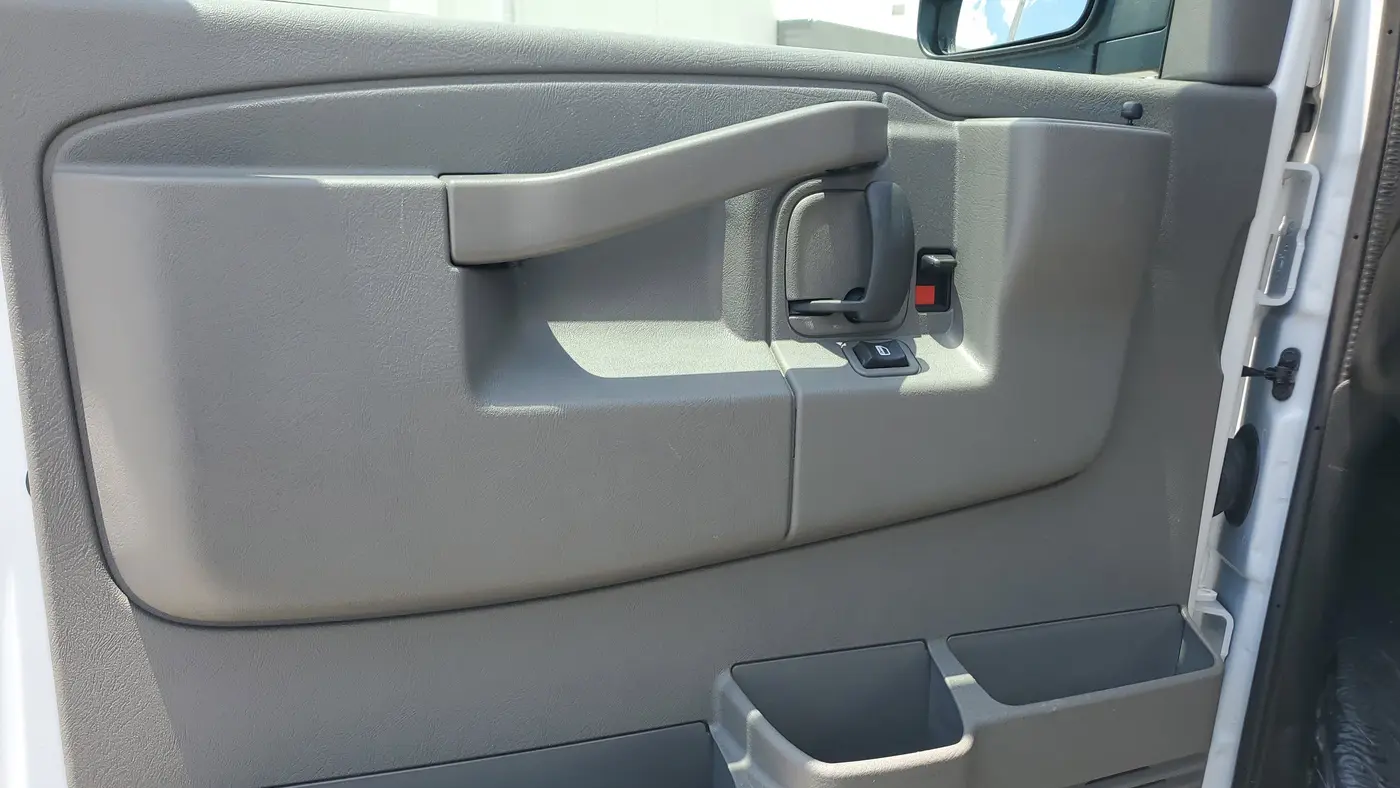 2025 Chevrolet Express LT 3500