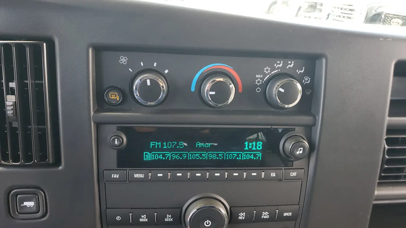 2025 Chevrolet Express LT 3500