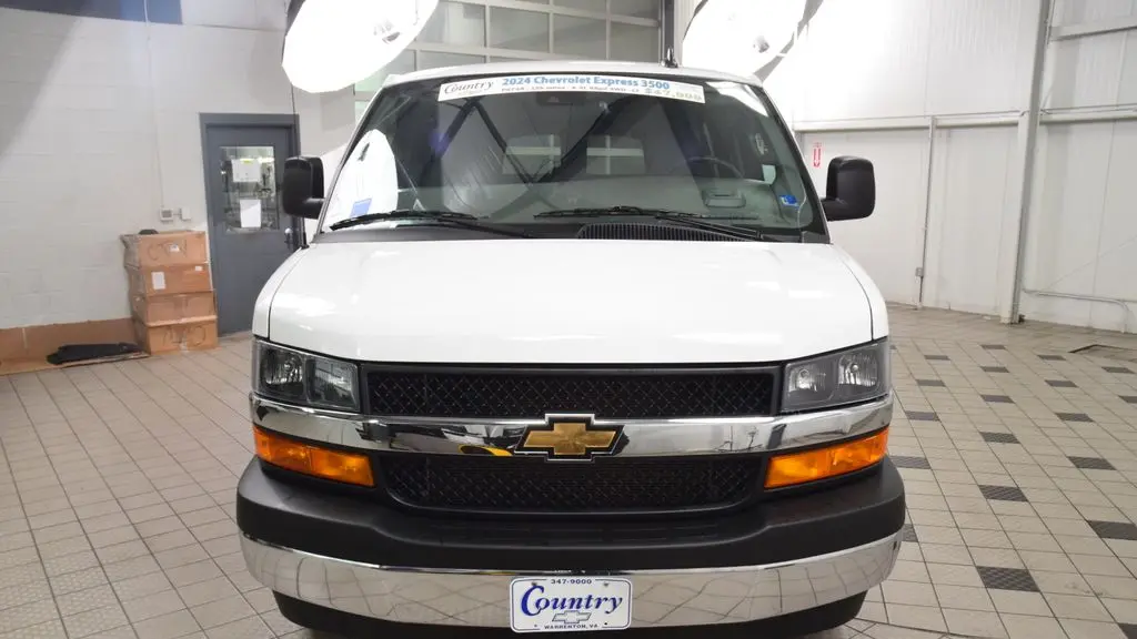 2024 Chevrolet Express LT 3500