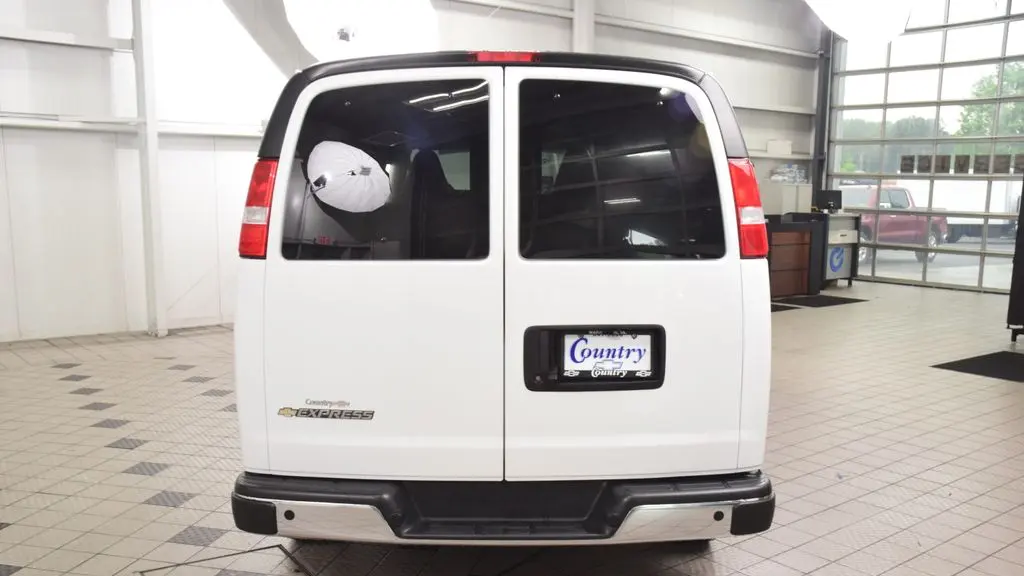 2024 Chevrolet Express LT 3500
